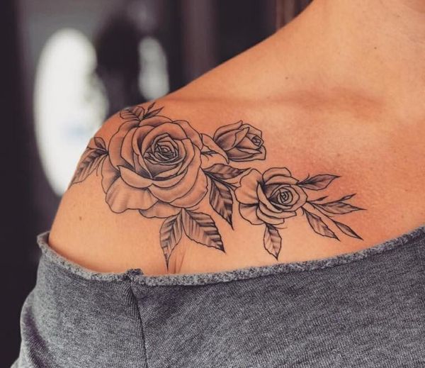 tattoos mujeres hombros 5 - Tatuajes de sol y luna