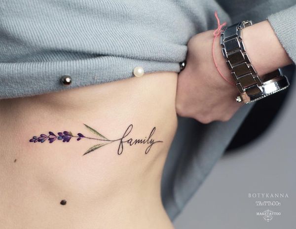 tatuajes de mujeres costillas 8 - Tatuajes de ESTRELLAS