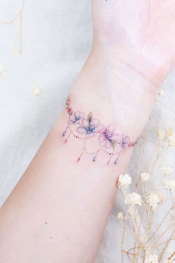 tatuajes de mujeres munecas 10 - tatuajes íntimos