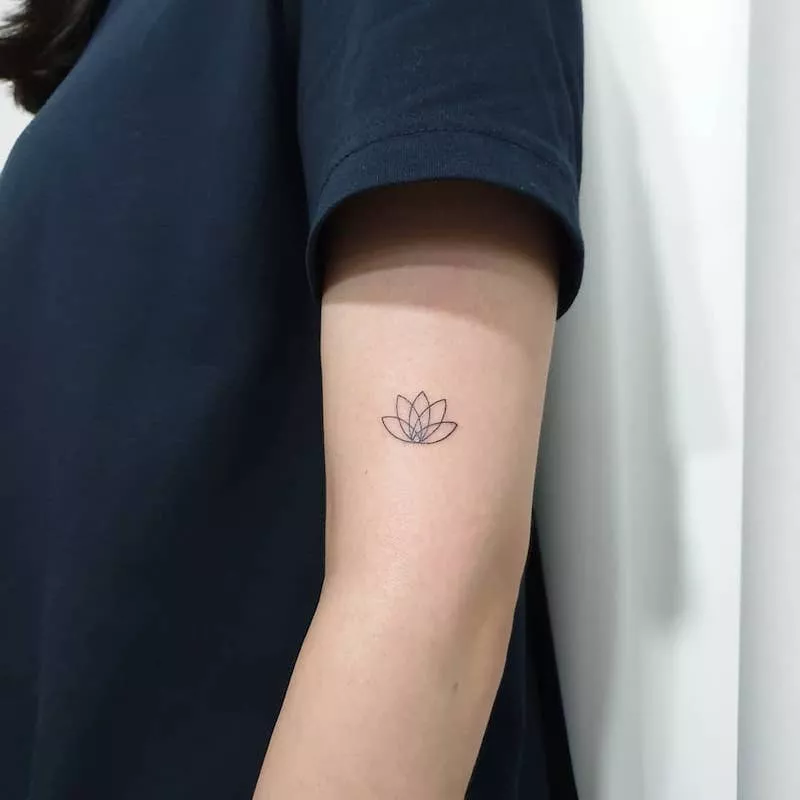 tatuajes flor de loto mejores 7 - Tatuajes de Flor de Loto