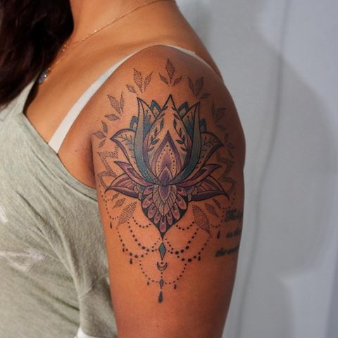 tatuajes flor loto significados 5 - Tatuajes de Flor de Loto