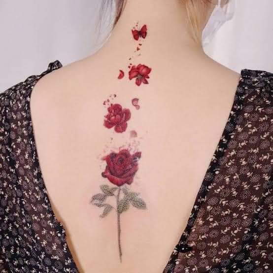 tatuajes mujeres espalda 8 - tatuajes íntimos