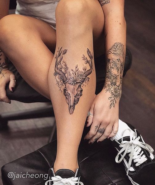 tatuajes mujeres pierna abajo 2 - Tatuajes para Mujeres en las Piernas