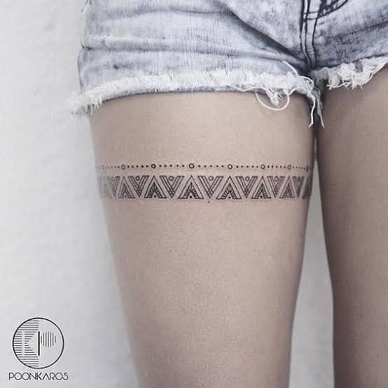 tatuajes mujeres pierna arriba muslos 1 - Tatuajes para Mujeres en las Piernas