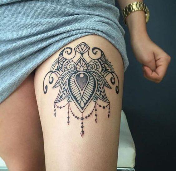 tatuajes mujeres pierna arriba muslos 11 - Tatuajes para Mujeres en las Piernas