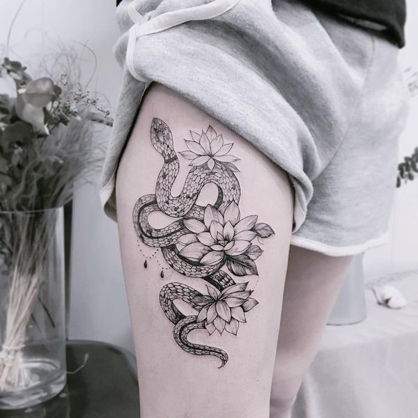 tatuajes mujeres pierna arriba muslos 8 - Tatuajes para Mujeres en las Piernas